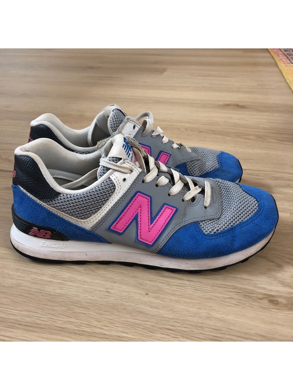 NEW BALANCE 574 VIVID COBALT PINK BLUE RUNNING SHOES RARE MENS SIZE 8.5 GRAY